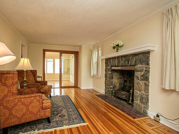 2nd image of 14 Edgewood Ave