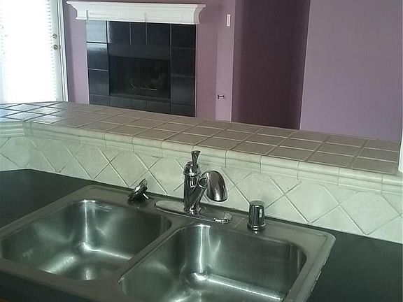 3rd image of 11507 Newberry Dr