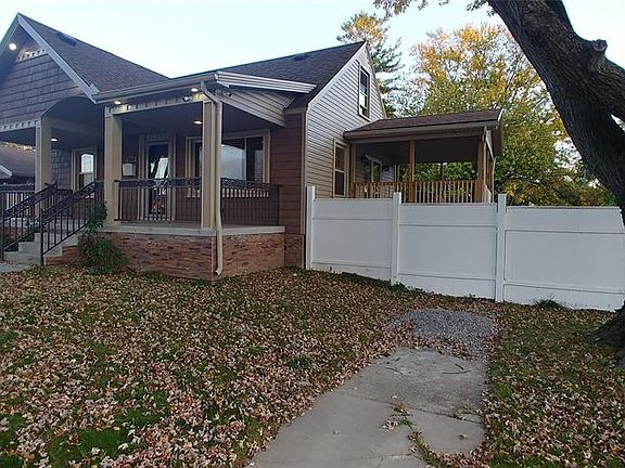 2nd image of 25559 Princeton St