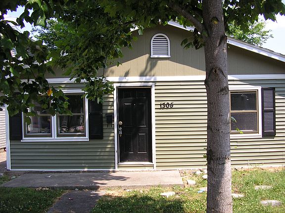 2nd image of 1305 Magnolia St