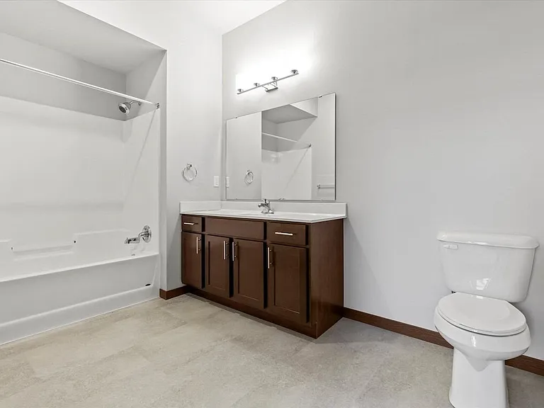 611 Mill St — Photo 9