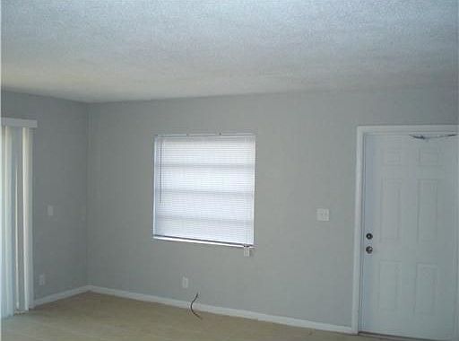 5th image of 524 SW 2nd Ct #3