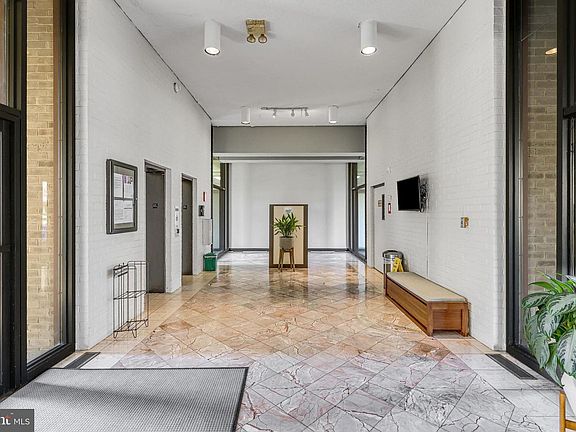 4th image of 300 M St SW #N102