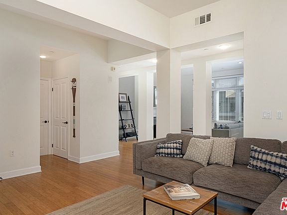 3rd image of 5721 S Crescent Park Unit 402