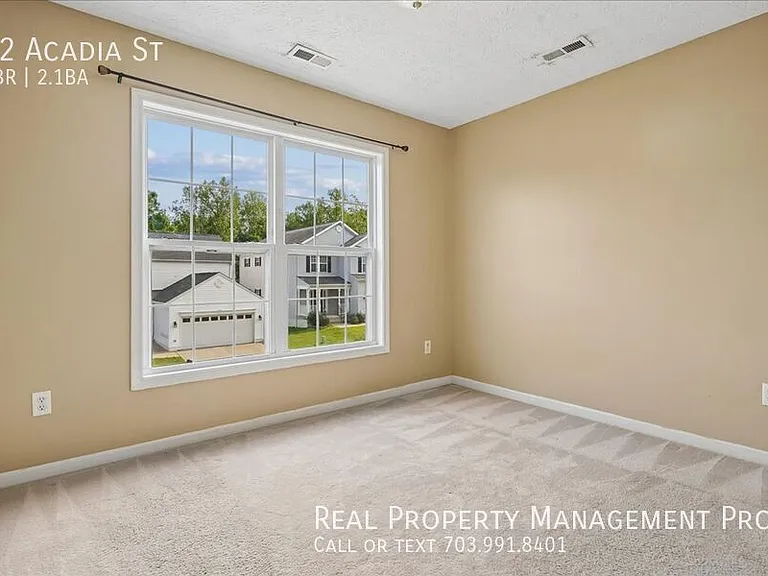 52 Acadia St — Photo 15