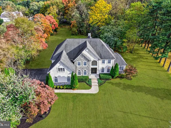 950 Bortons Landing Rd, Moorestown, NJ 08057