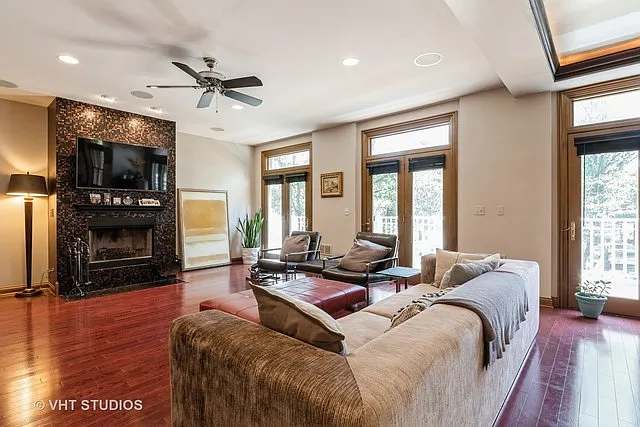 1867 Admiral Ct — Photo 5