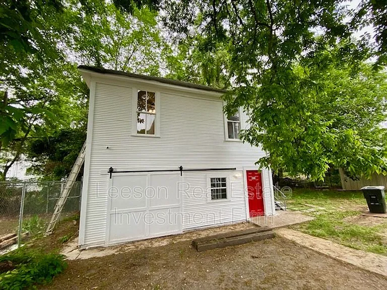 455 Egan St — Photo 7