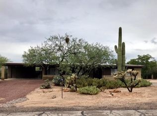 1610 W Camino De Maximillian, Tucson, AZ 85704