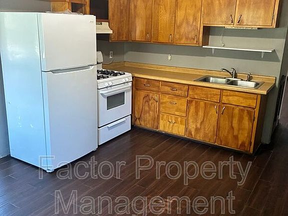 5th image of 521 Chatham St