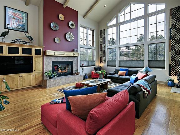 4th image of 1331 Sierry Peaks Dr