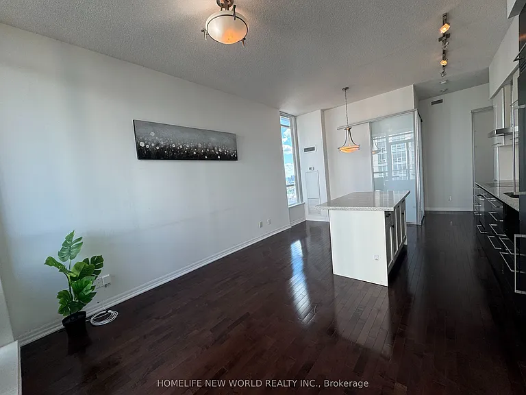 770 Bay St #Penthouse 206 — Photo 6