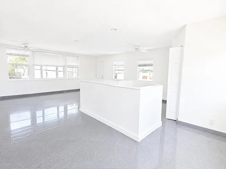 3709 S Olive Ave #301 — Photo 12