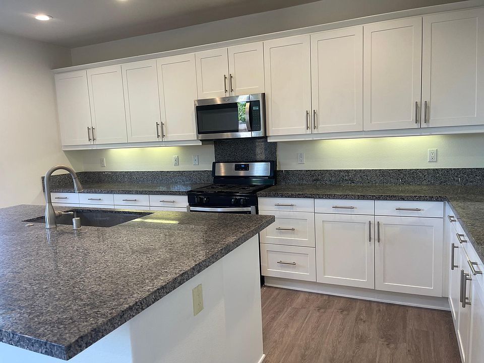 1st image of 6118 El Prado Ave