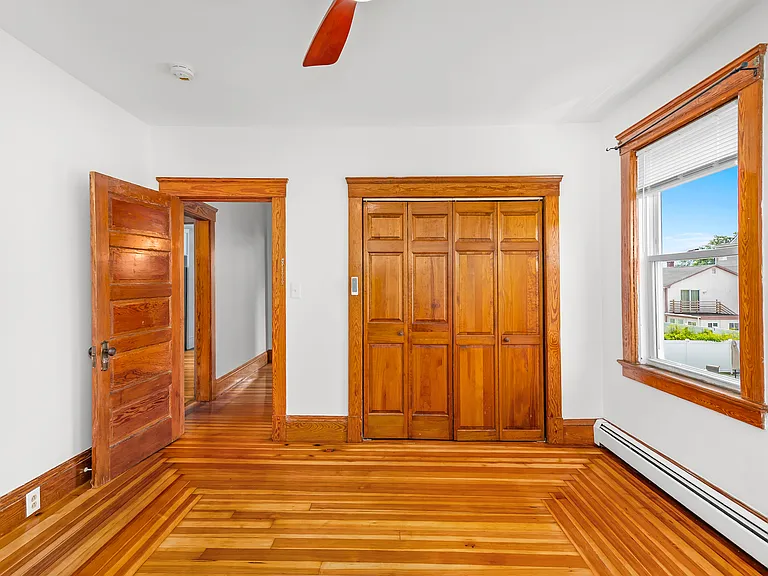 199-201 Woodward Ave #2 — Photo 7