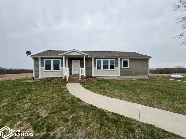 15494 435th St, Mystic, IA 52574