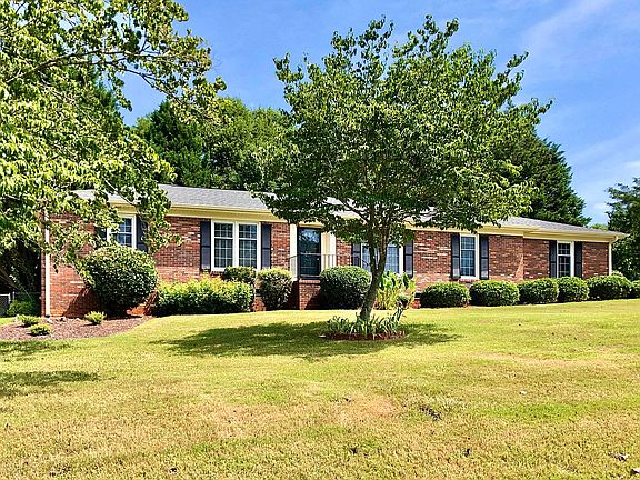 2nd image of 510 Elderberry Ln