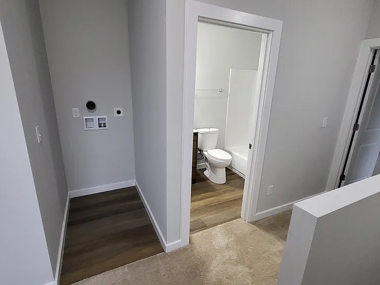 515 N Oxford St #B — Photo 12