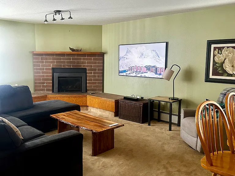 742 Lagoon Dr #B — Photo 13