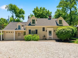 5 Frederick Ln, Saint Louis, MO 63122