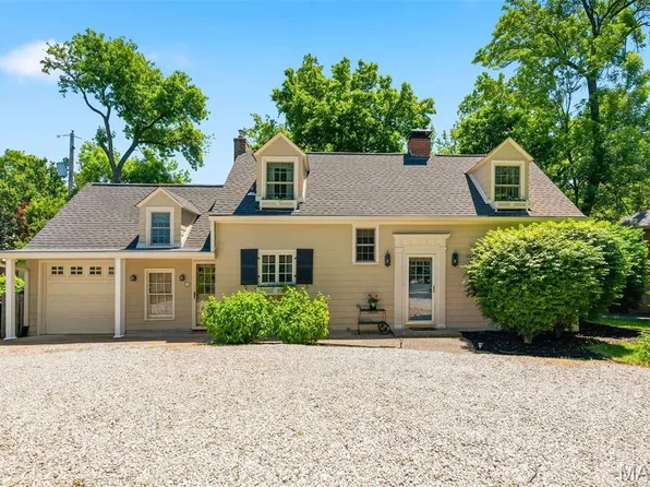 5 Frederick Ln, Saint Louis, MO 63122