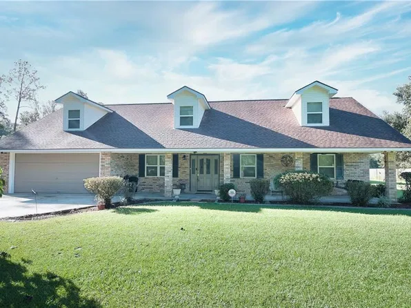 22298 Longleaf Dr, Covington, LA 70435