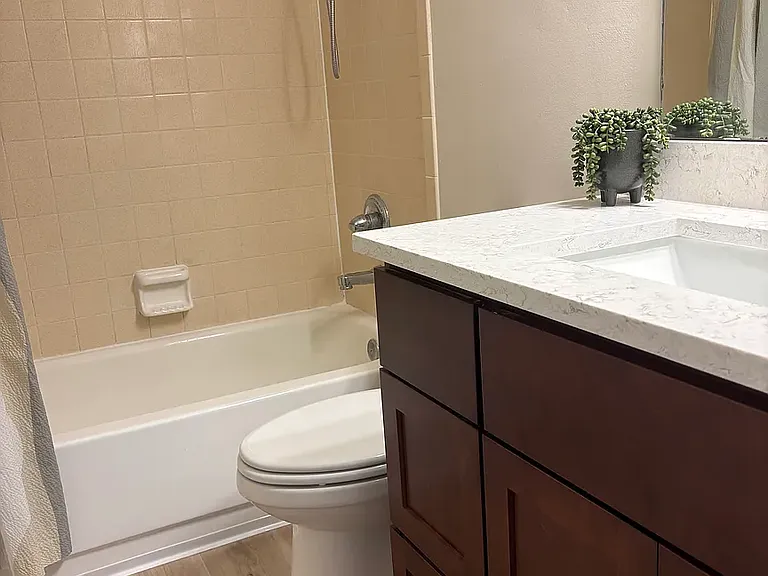 2329 Barcelona Ct — Photo 8