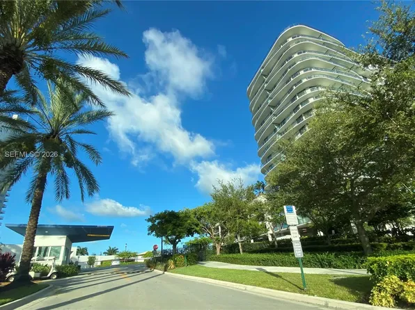 14951 NE Royal Oaks Ln, Miami, FL