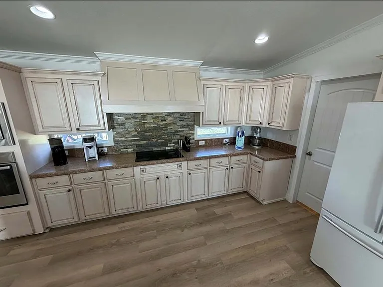 1504 N County Road 1068 — Photo 5