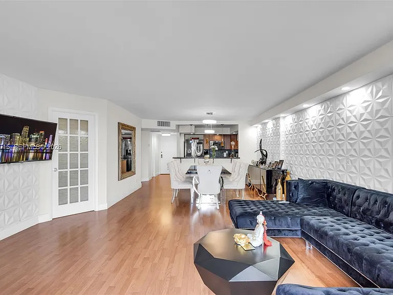 18151 NE 31st Ct #Penthouse 205 — Photo 10