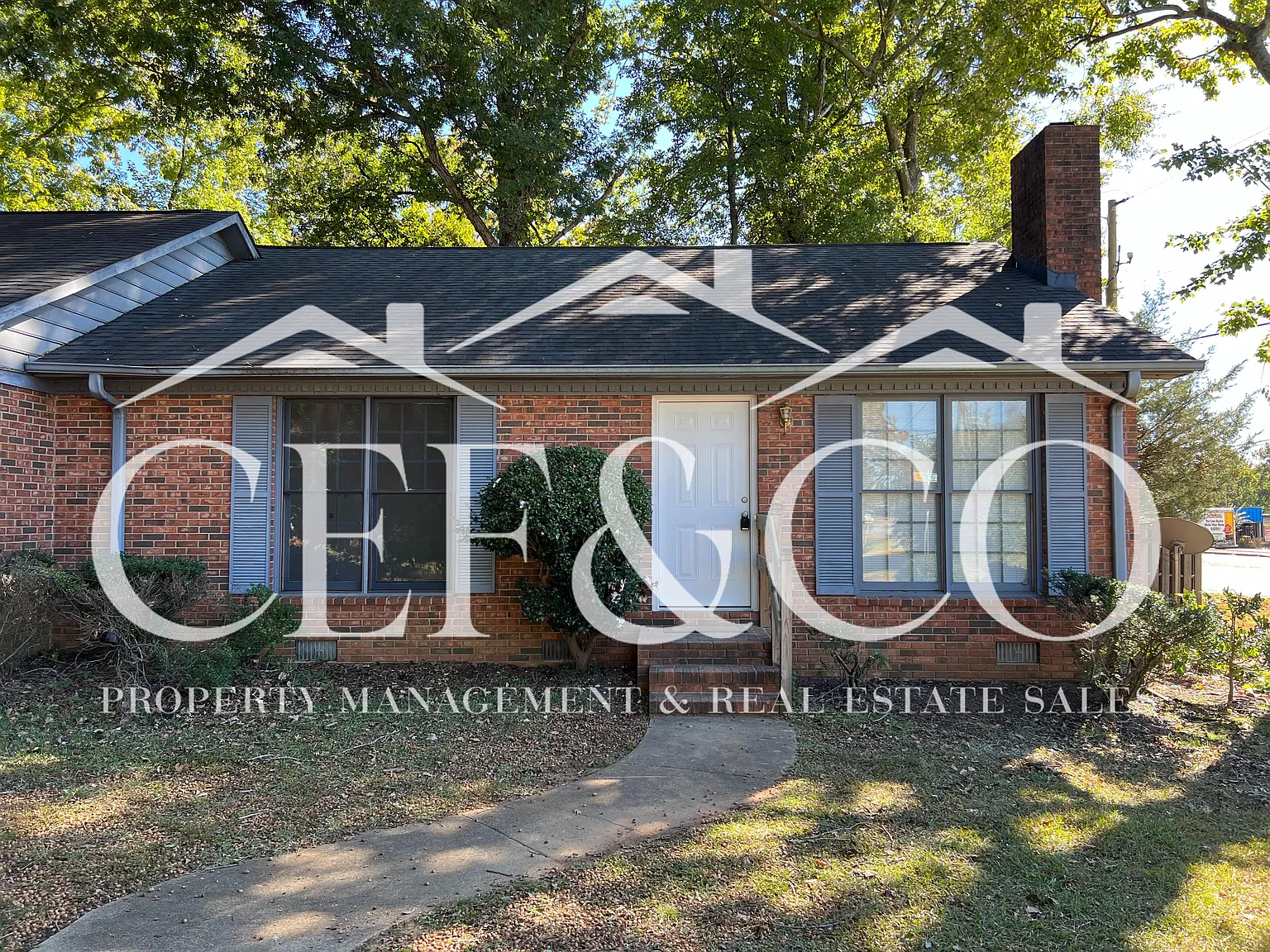 2 bed, 1.5 bath, 1020 sqft, $1,050 — Photo 1