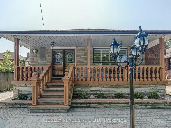 40 Lady Bank Rd, Toronto, ON M8Z 4J6