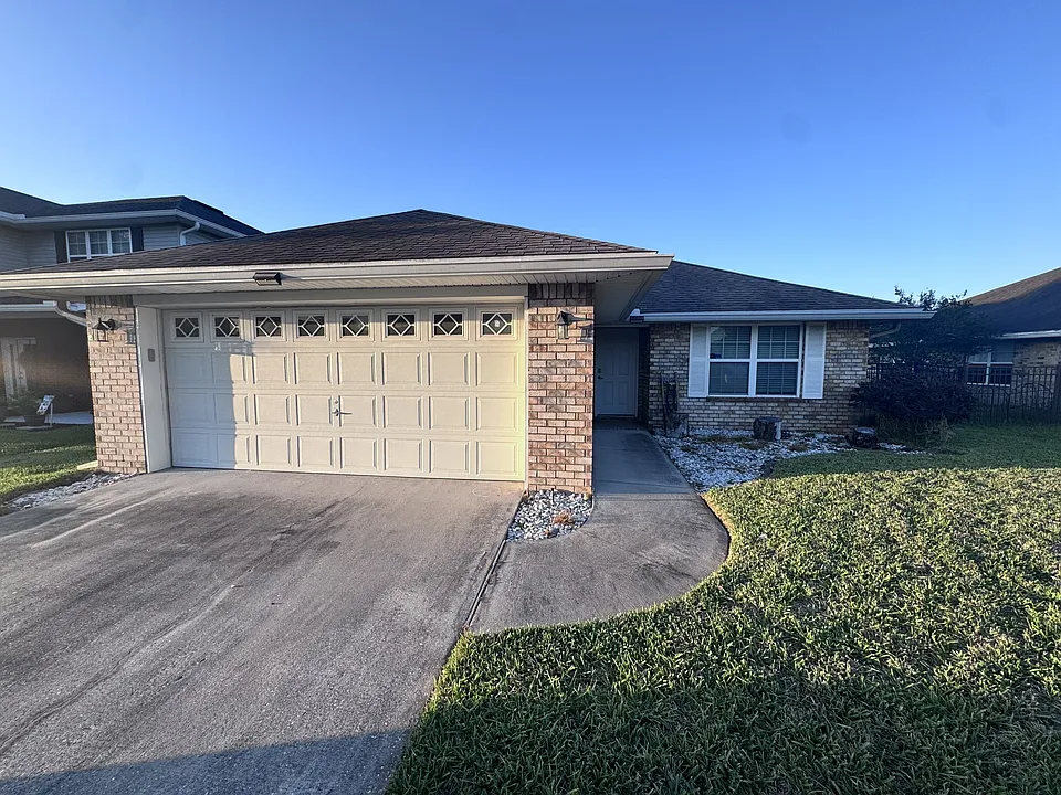 7565 Westland Oaks Dr
