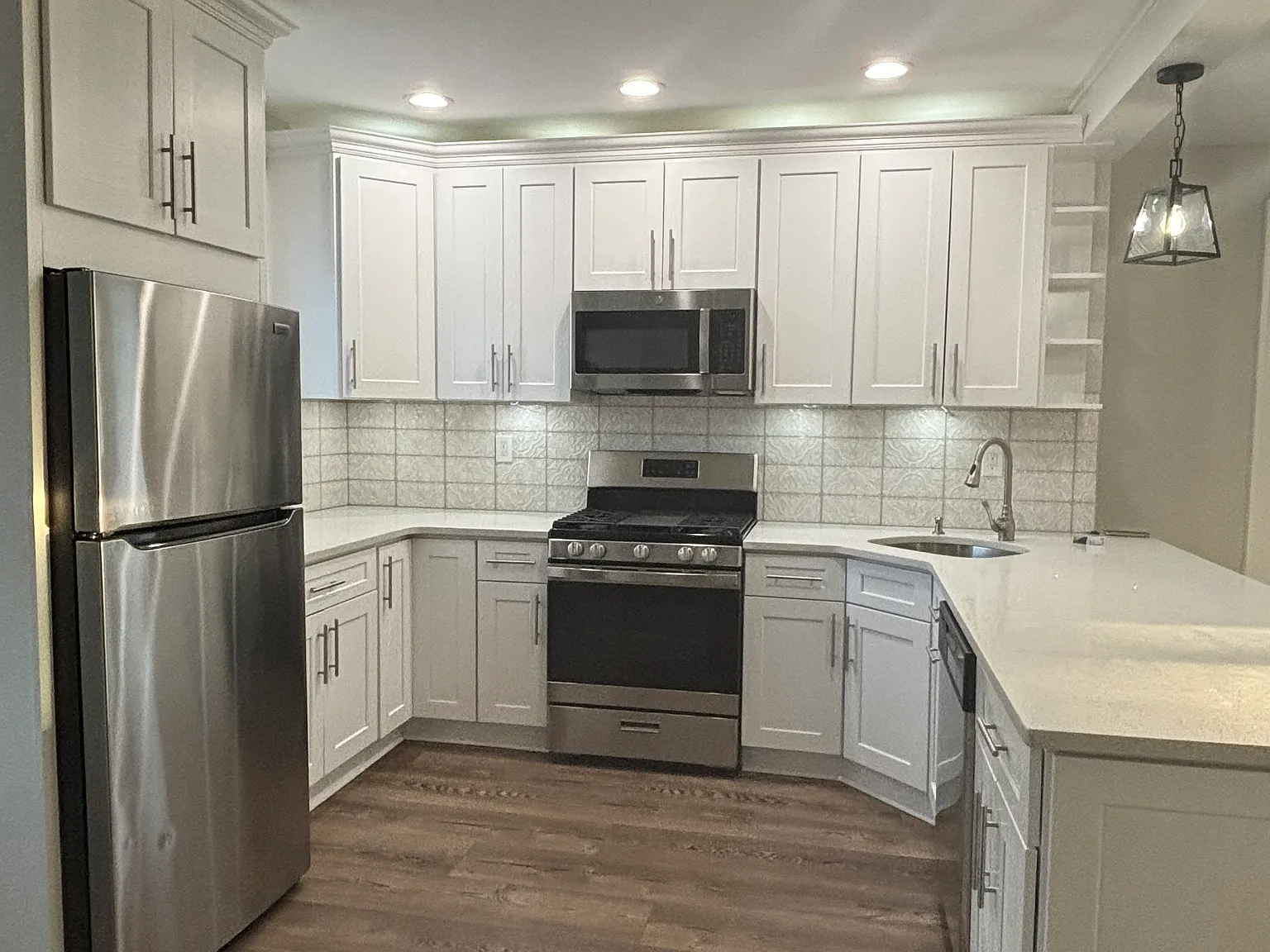 Maple Ave, Patchogue — Photo 2