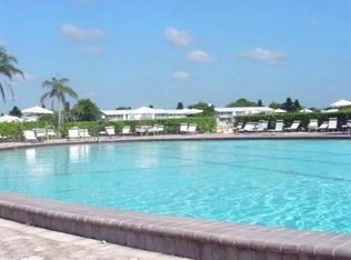 4 Golfs Edge E #E, West Palm Beach, FL 33417