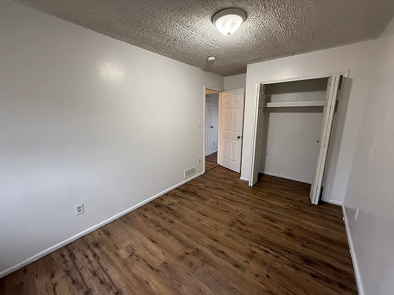 3626 Harriet St — Photo 9
