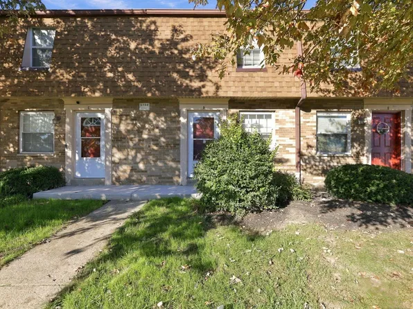 5702 Beechcroft Rd APT D, Columbus, OH 43229