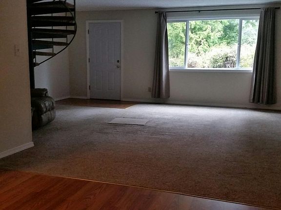 5th image of 8904 46th St NW