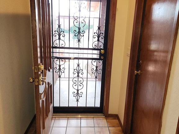 4th image of 9335 Admiral Lowell Pl NE