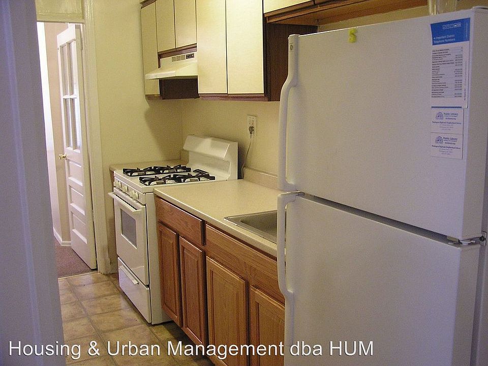 2nd image of 1700 29th St SE APT 302