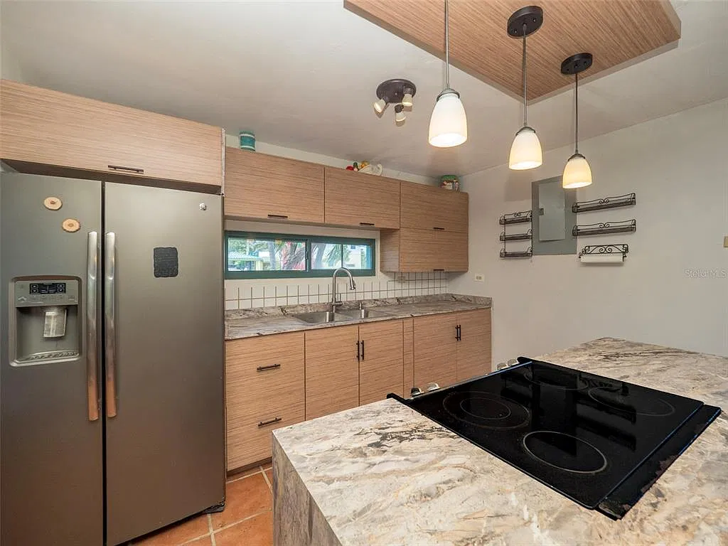 4 bed, 3.5 bath, $2,500 — Photo 3