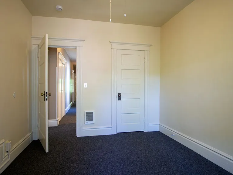 192 - Avon — Photo 15