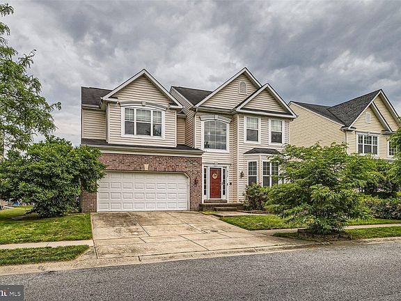 2nd image of 815 Anna Ln