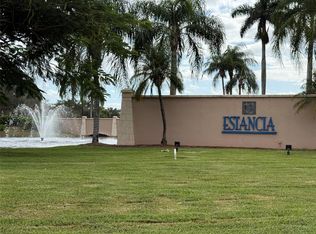 322 SW 193rd Ave, Pembroke Pines, FL 33029