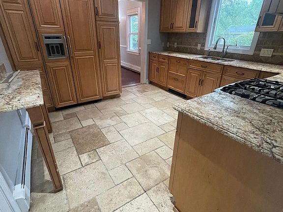 4th image of 1415 Ratzer Rd #L