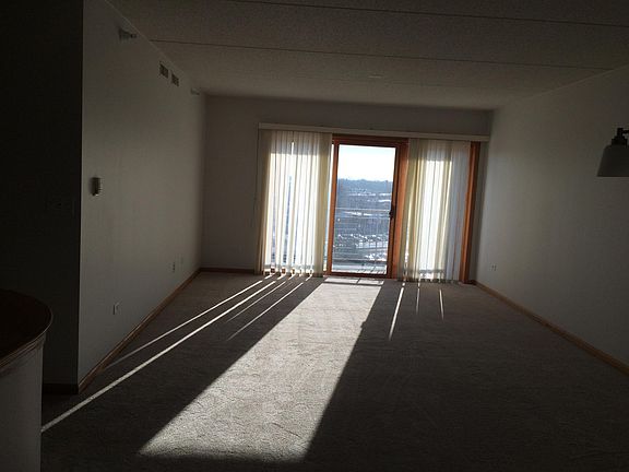 5th image of 1 N Beacon Pl APT 513