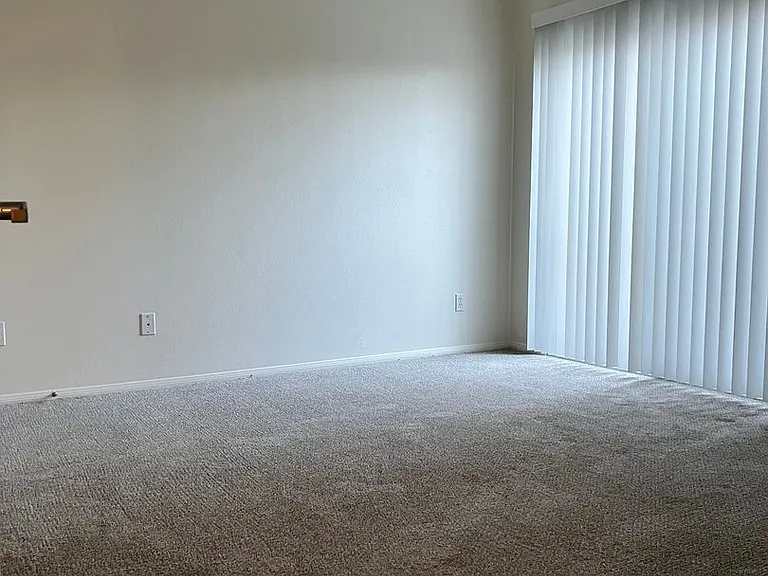Via Ventura Apartments — Photo 42