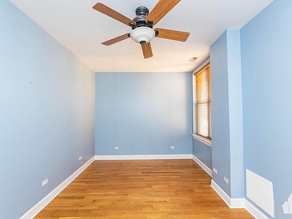 3rd image of 2701 W Belmont Ave