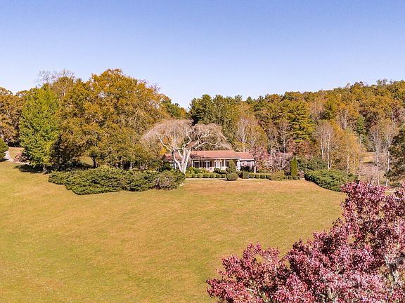 4th image of 41 Bel Air Dr