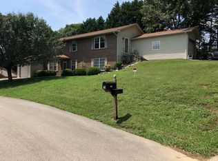 203 Farmington Trl, Kingston, TN 37763